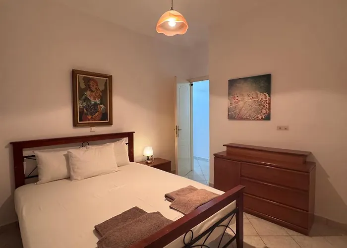 Port Marin A Serifos Town